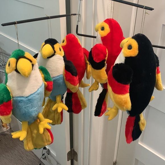 Five Pretty Plush Parrots - Picture 2 of 15